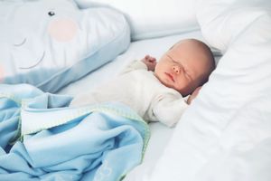 Как подготовить младенца ко сну