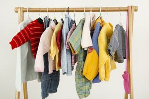 Как сэкономить на детской одежде?